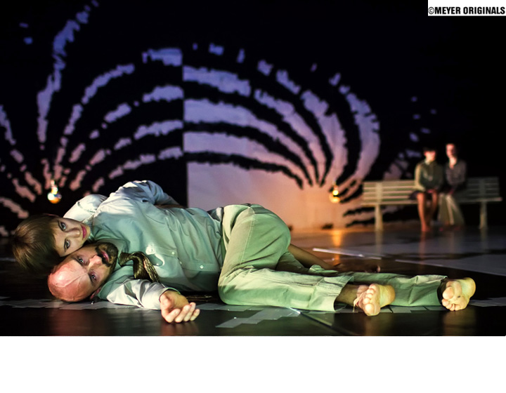 Ursula Nill, Pietro Micci (im Hintergrund Odile Foehl, Regina Ross), 